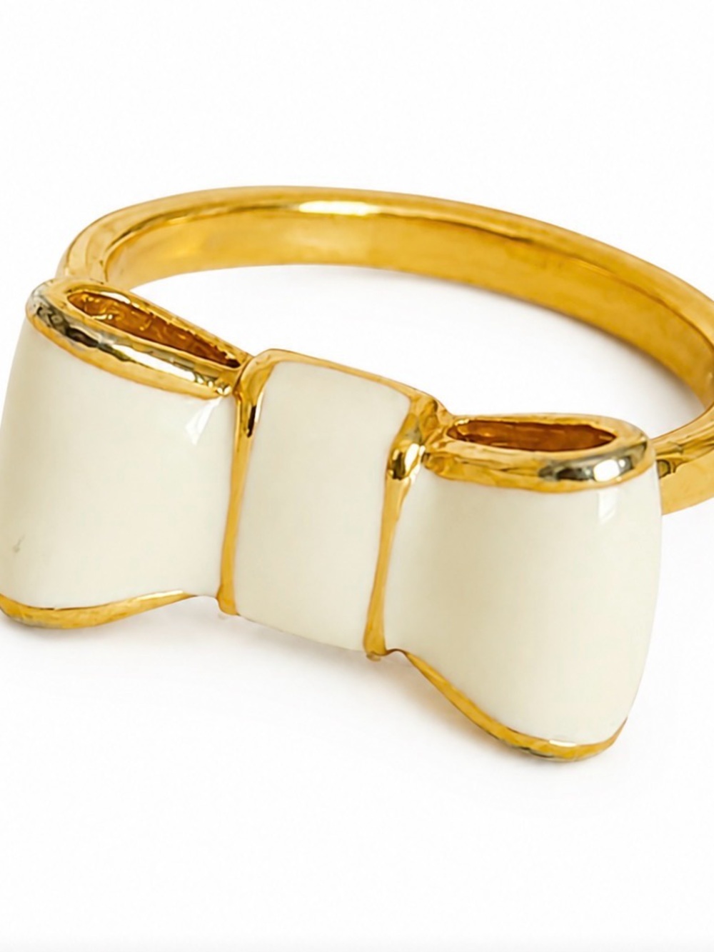 Kate Spade New York “Take a Bow” Enamel Ring in Cream/Ivory